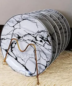 Marble Grey
Dinner Plates 
Available