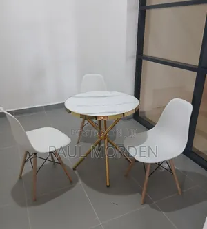 Dining Table With Garden Gold Stand