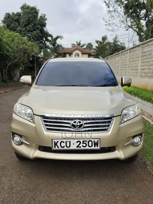 Toyota Vanguard 2012 Gold
