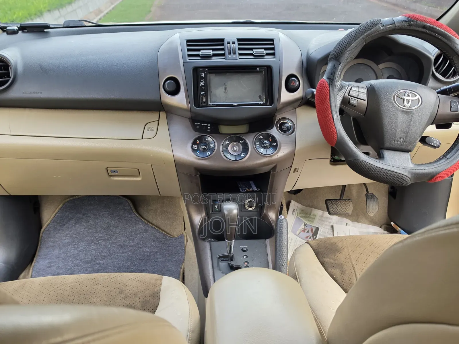 Toyota Vanguard 2012 Gold