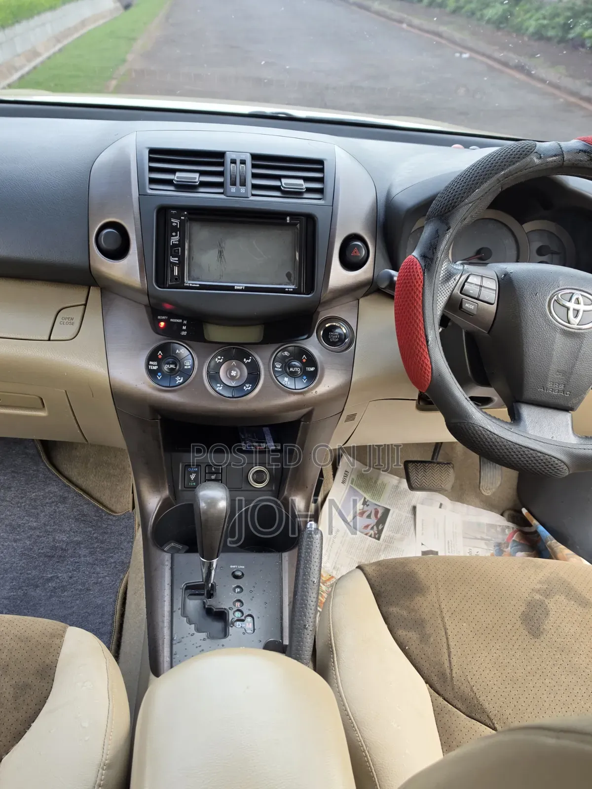Toyota Vanguard 2012 Gold
