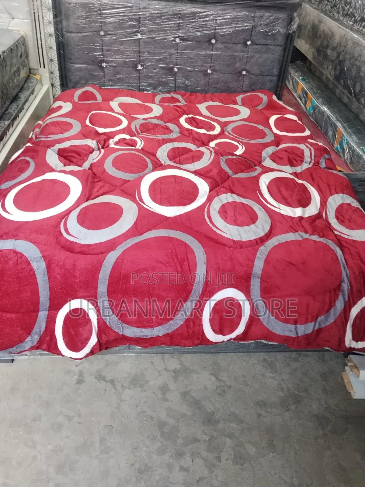Woolen Duvet 5x6 Colourful Patterns Warm and Comfortable