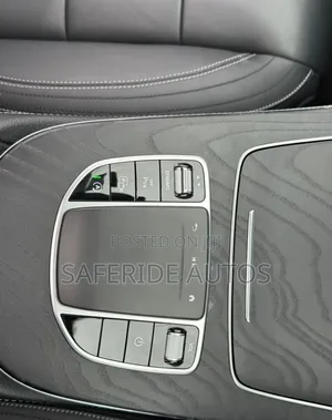 Mercedes-Benz E200 2020 Pearl