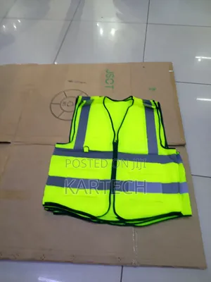 Construction Reflective Vest With Zipper And Pockets
