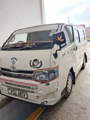 Toyota HiAce 2013 White