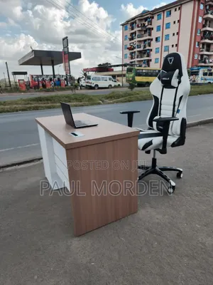 Office Chair/Office Desk
