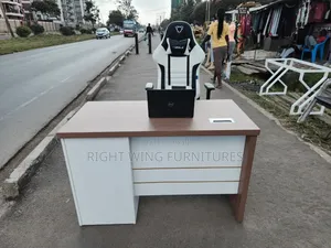120mm Executive Table With White Black Gaming Chair