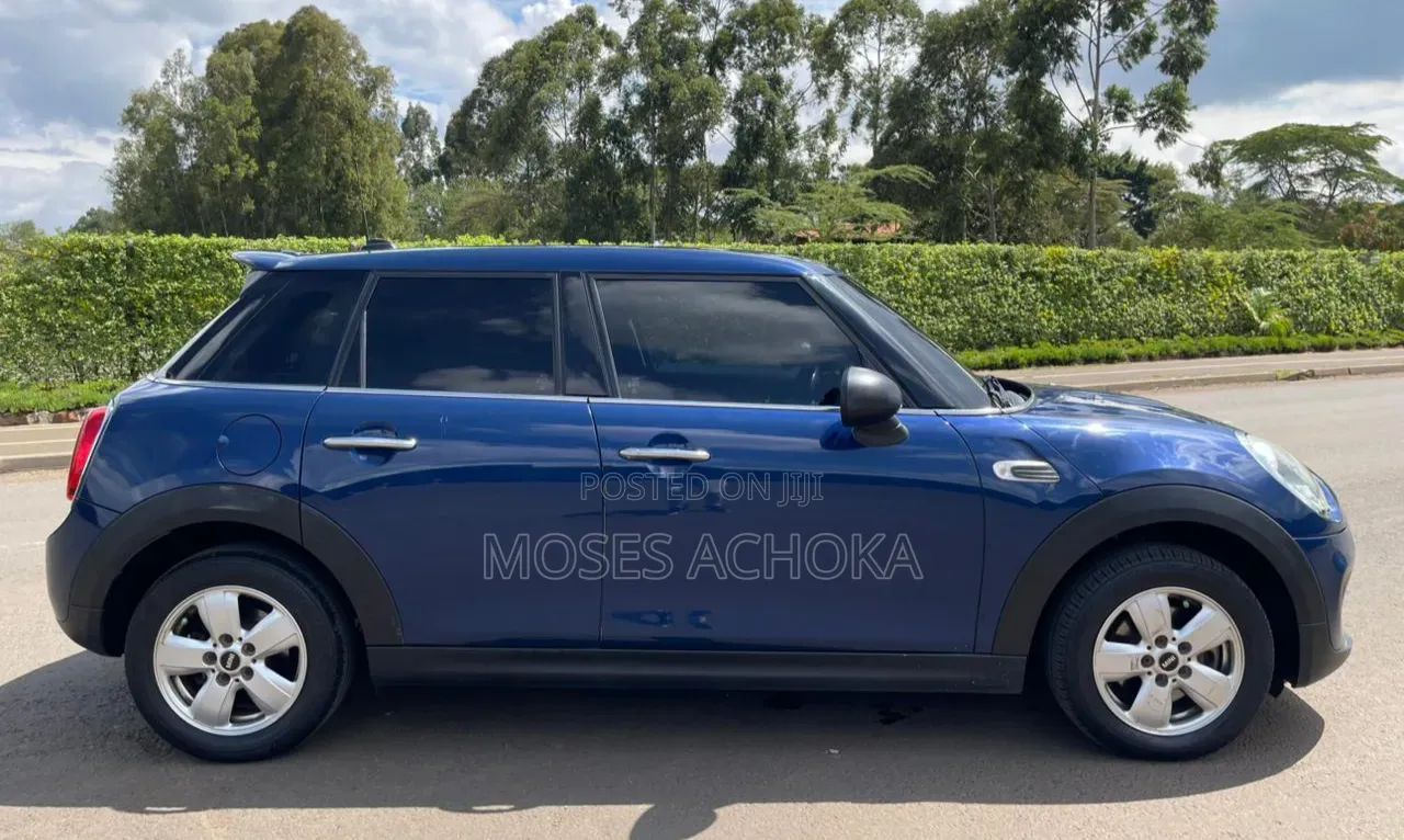 Mini Cooper 2016 Blue