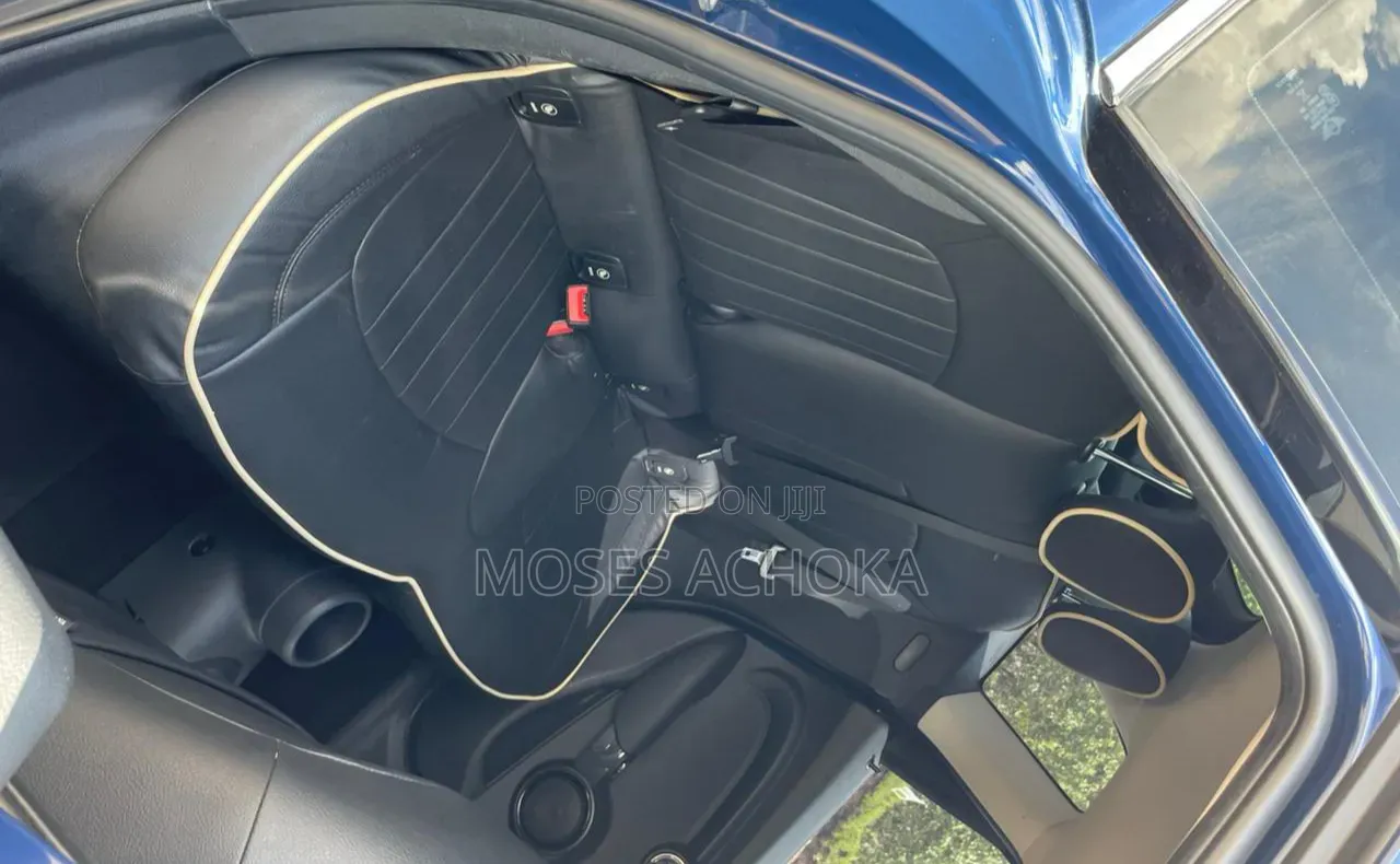 Mini Cooper 2016 Blue