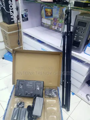 Pro Led 600 Bi-Color Led Light With Tripod Stand
