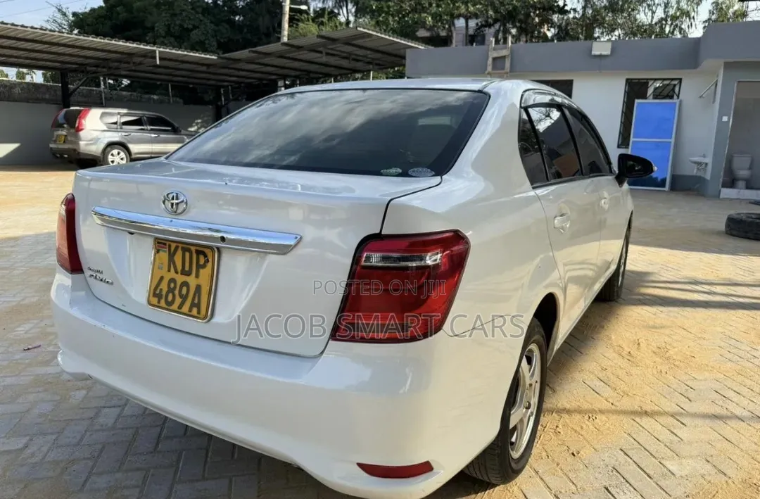 Toyota Axio 2017 White