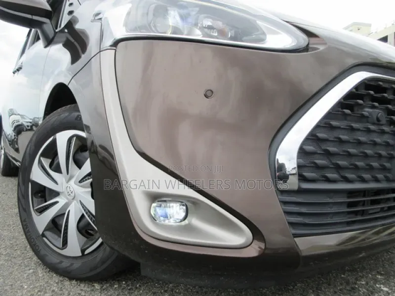 Toyota Sienta 2019