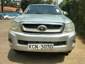 Toyota Hilux 2010 Silver