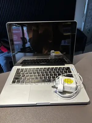 Laptop Apple MacBook Pro 2015 8GB Intel Core i5 HDD 500GB
