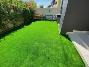 Artificial Turf Carpet for Modern Balcony Garden Projects