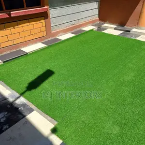 Durable Synthetic Lawn Carpet for Garden Balcony Projects
