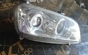 Headlight Toyota Rav4 {Rhs}