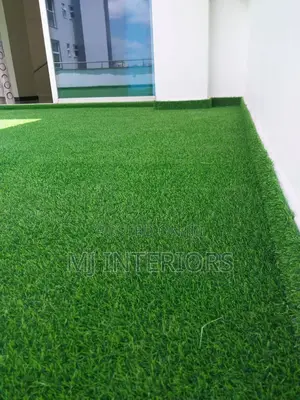 Artificial Lawn Carpet for Stunning Balcony Transformations