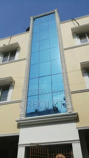 Glass Curtain Wall Facade – Full Building Height