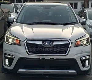 Subaru Forester 2.5i Premium AWD 2018 Pearl