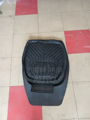 Universal Banana Black Car Floor Mats | Stylish Interior Protection