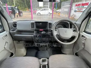 Suzuki Every 2019 White