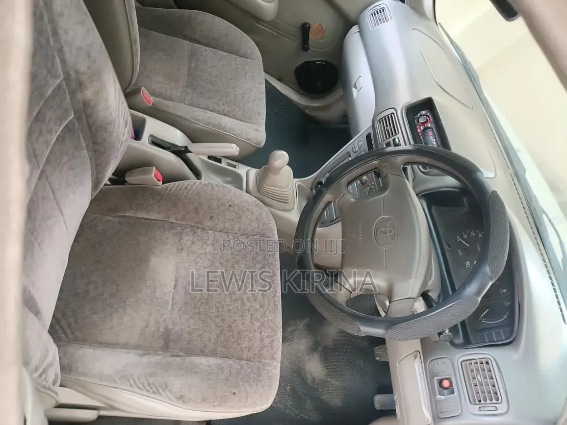 Toyota Previa 2004 White