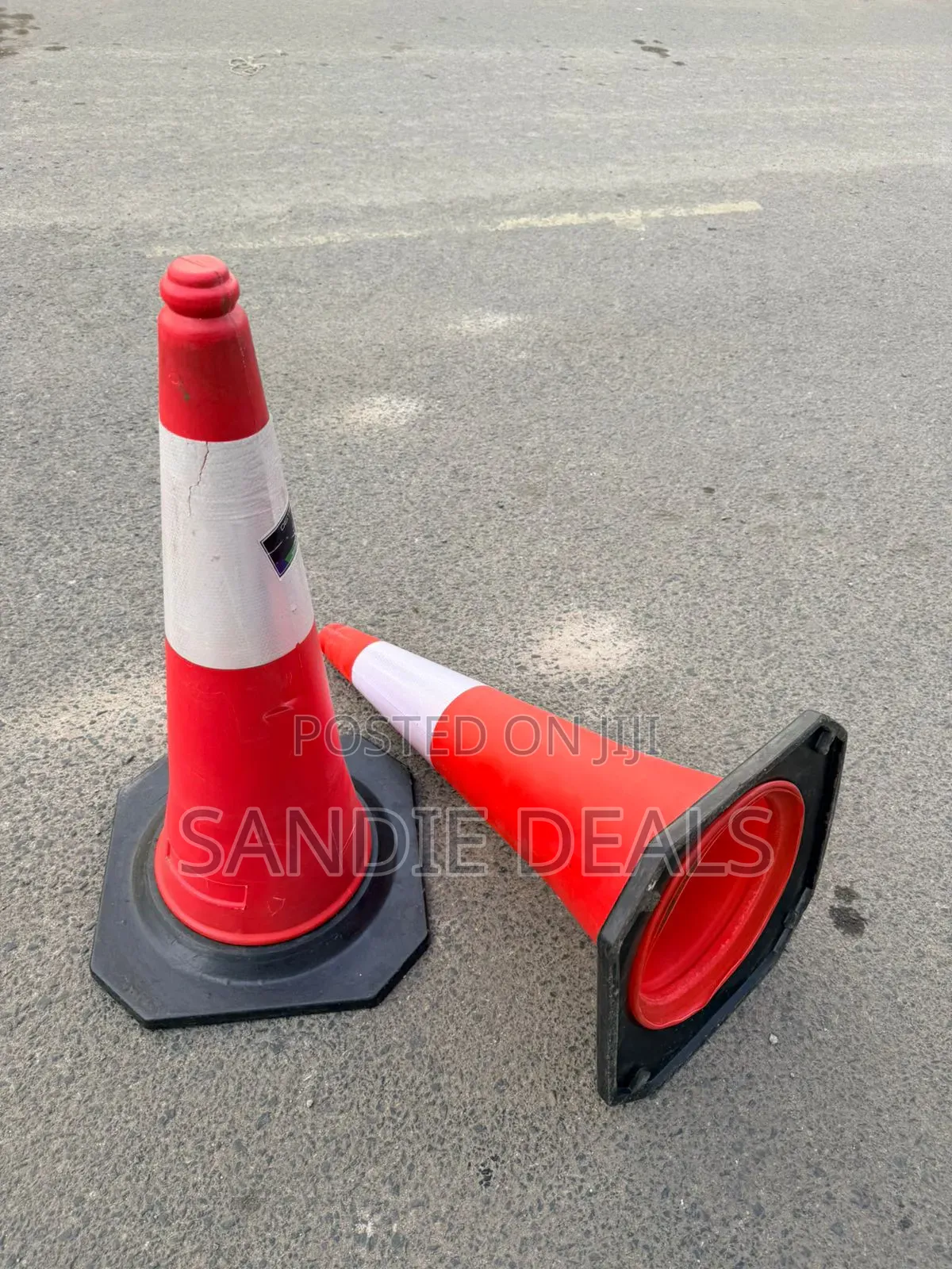 Red/White Traffic Cones