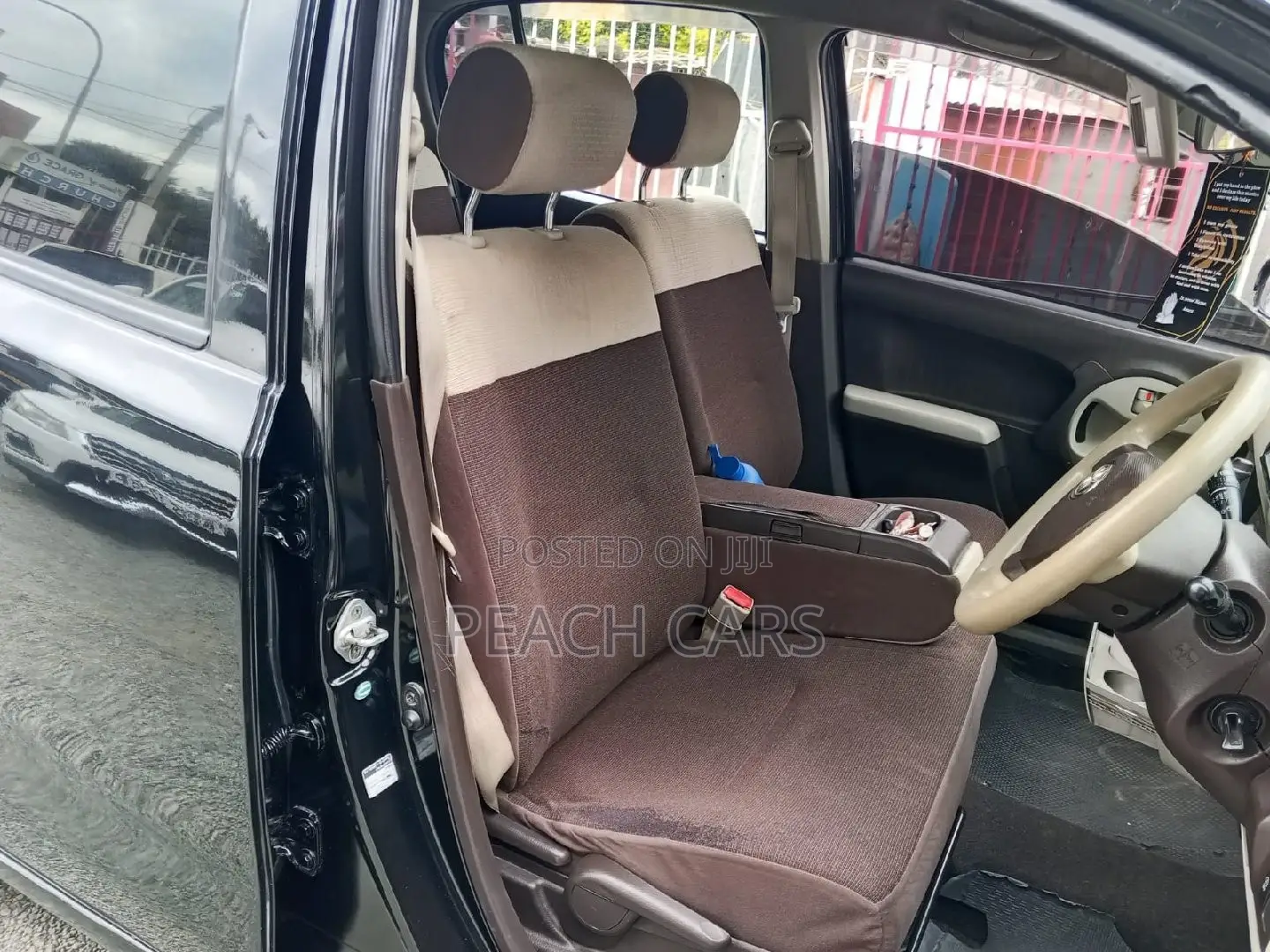 Toyota Passo 2013 Maroon