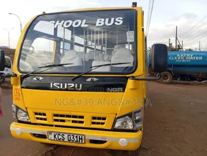 Isuzu NQR 2018 Yellow