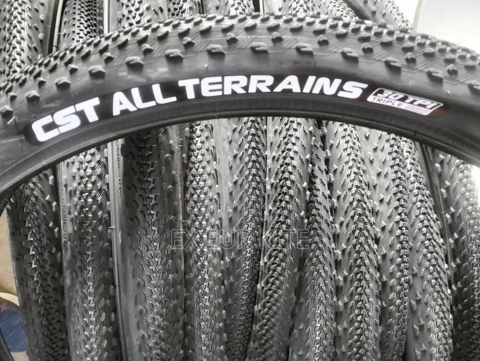 CST 26x1.95 CMT-15 Tire