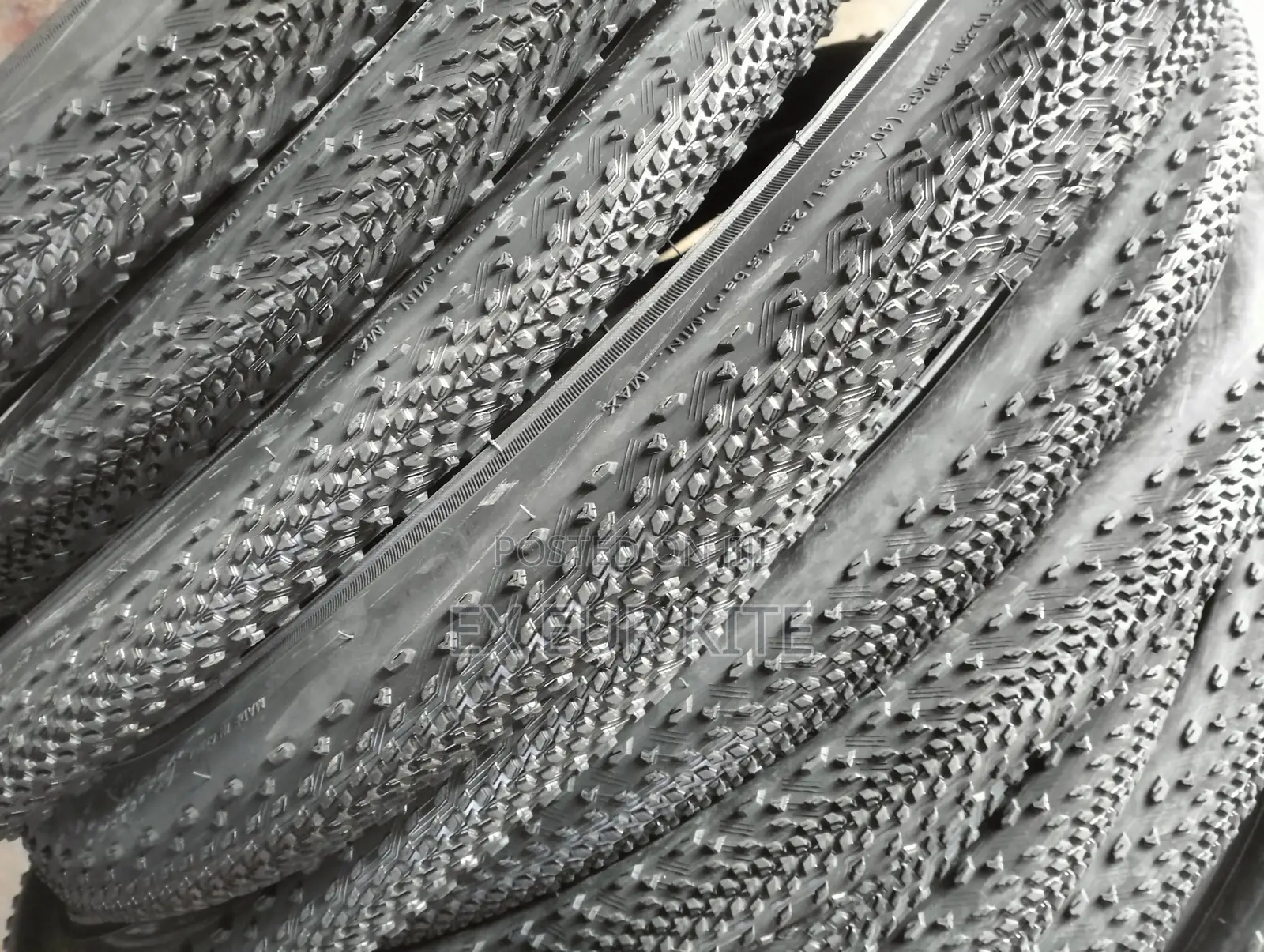 CST 26x1.95 CMT-15 Tire