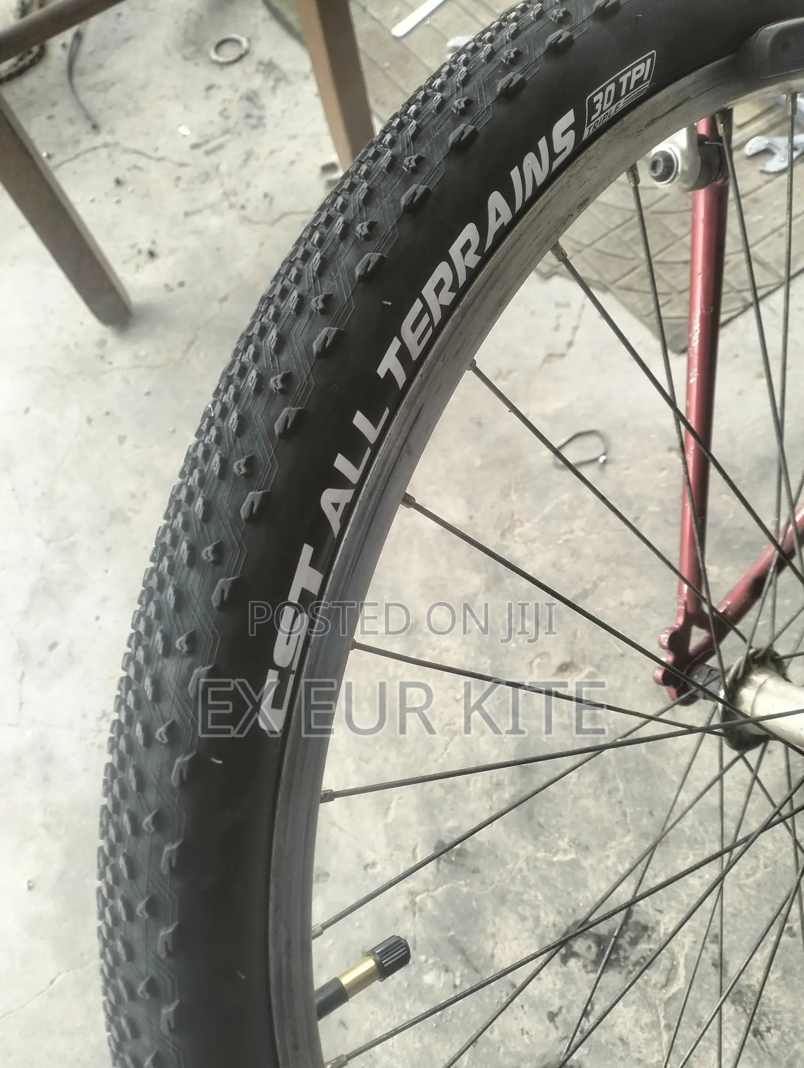 CST 26x1.95 CMT-15 Tire