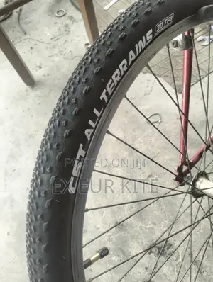 CST 26x1.95 CMT-15 Tire