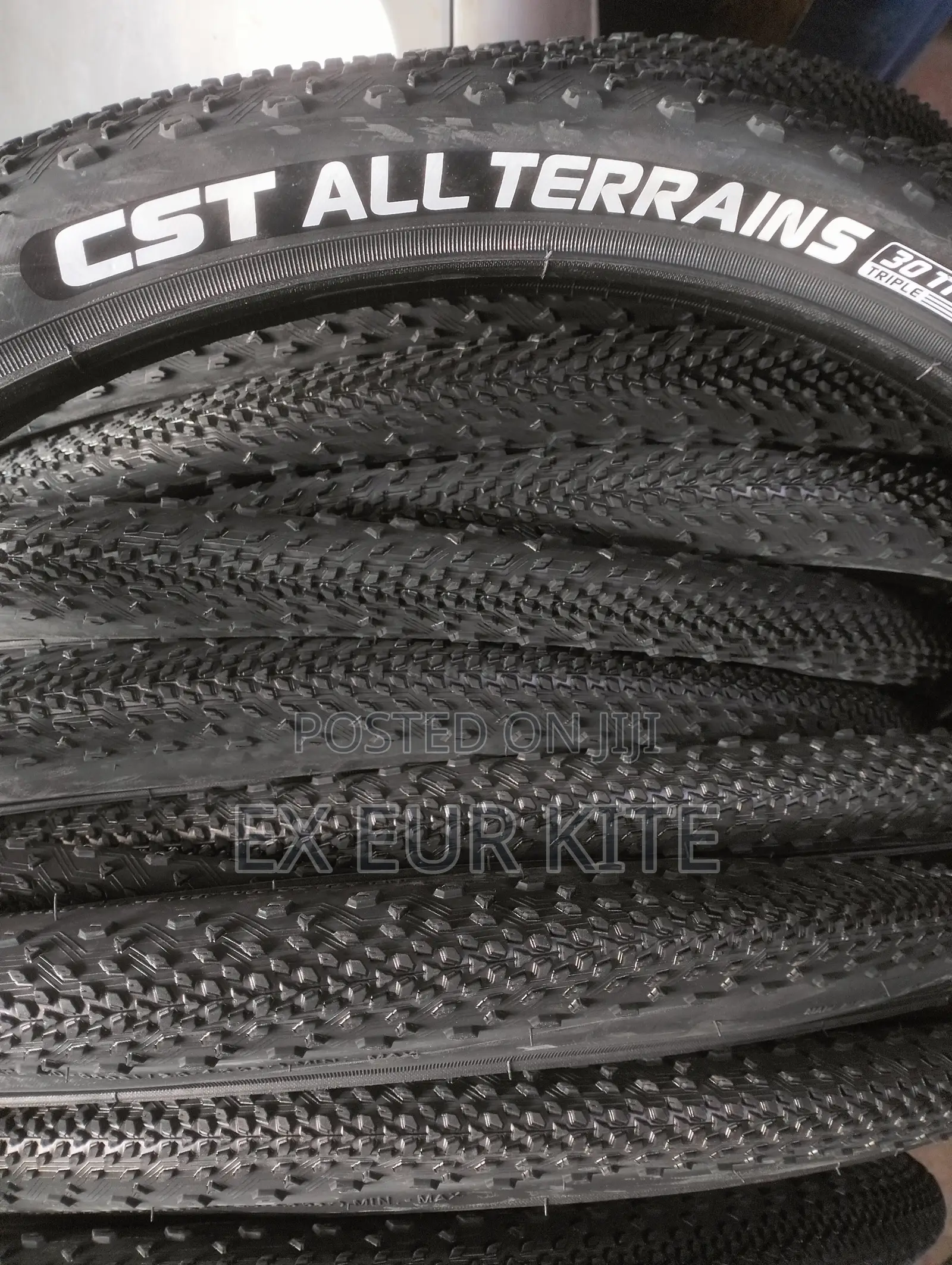 CST 26x1.95 CMT-15 Tire