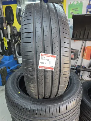 275/50r22 Bridgestone Tire