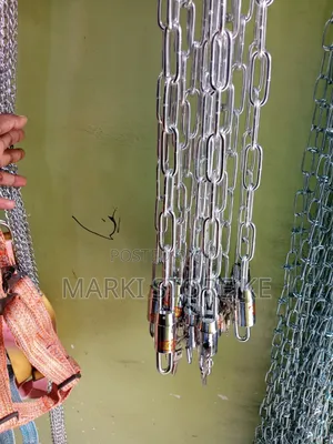 Chain Lock/Gate Chain With a Padlock and Three Keys