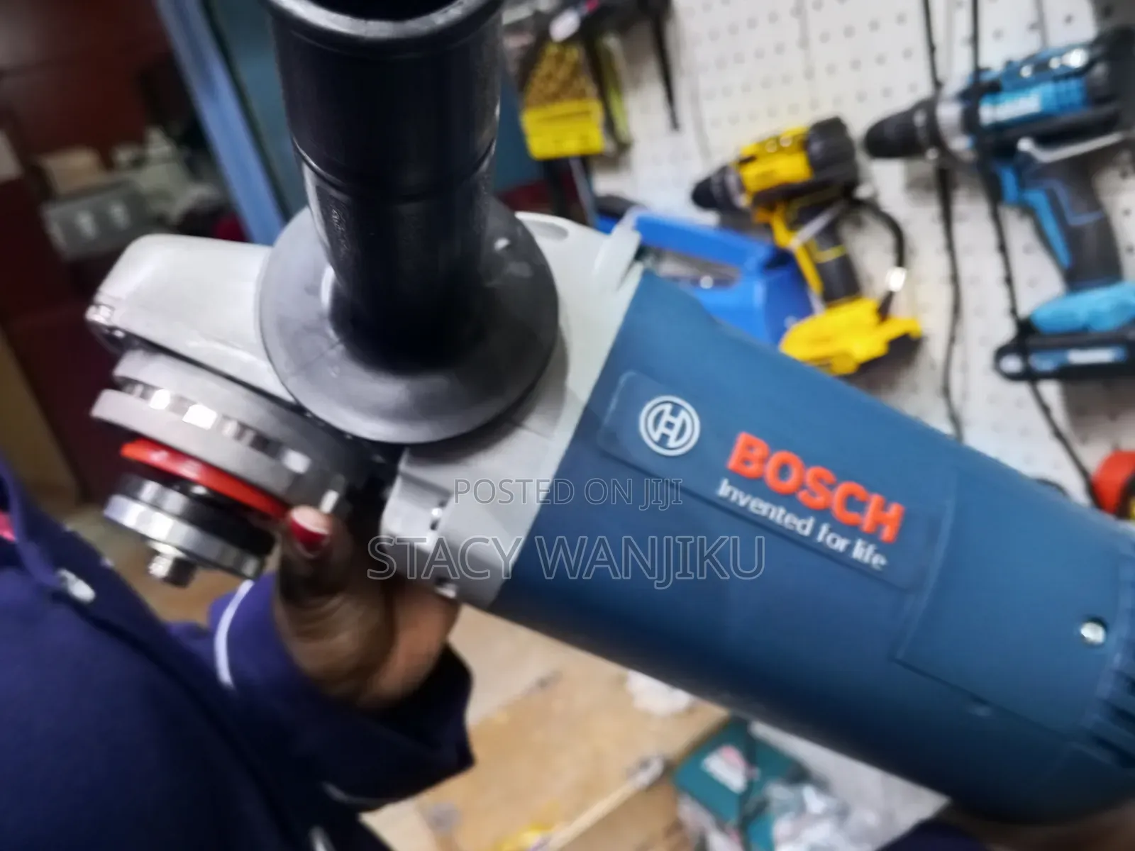 Brand New Well Performing Bosch Grinder 9 Inch