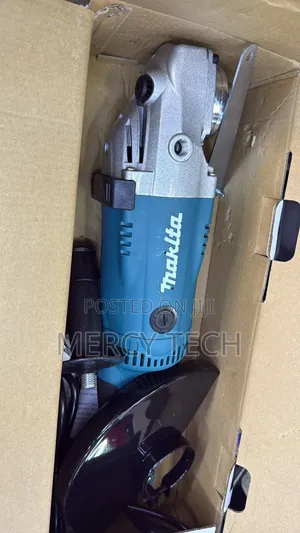 Makita 9" Grinder