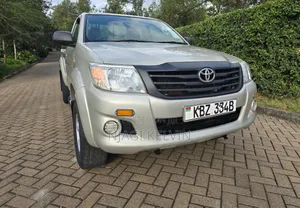 Toyota Hilux 2008 Gold
