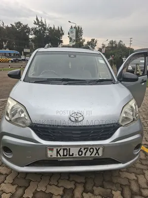 Toyota Passo 2016 Silver