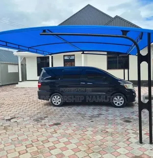 Lightweight Impact-Resistant Hollow Polycarbonate Roofing Sheet