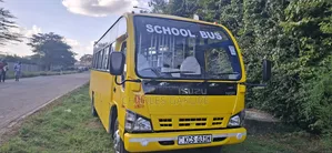 Isuzu NQR 2018 Yellow
