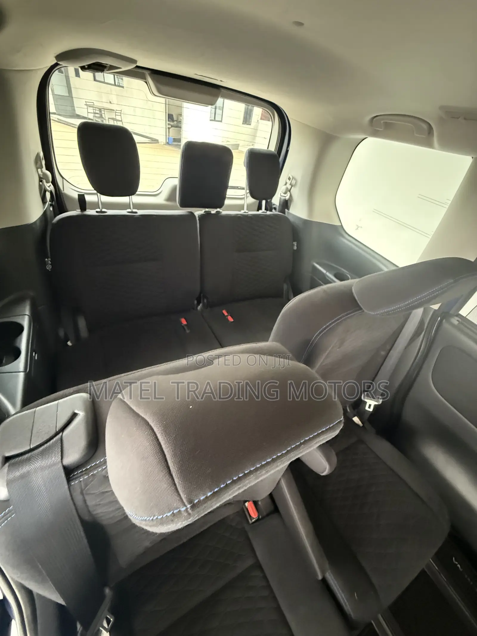 Nissan Serena 2019 Blue