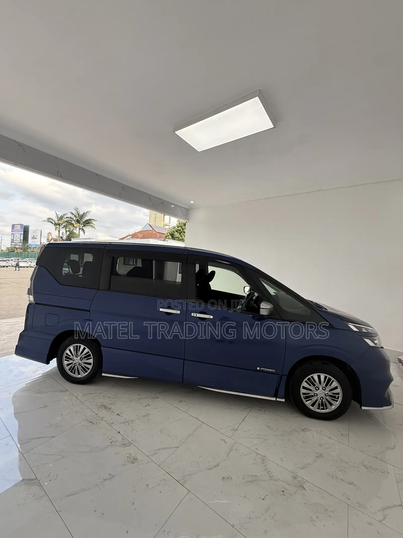 Nissan Serena 2019 Blue