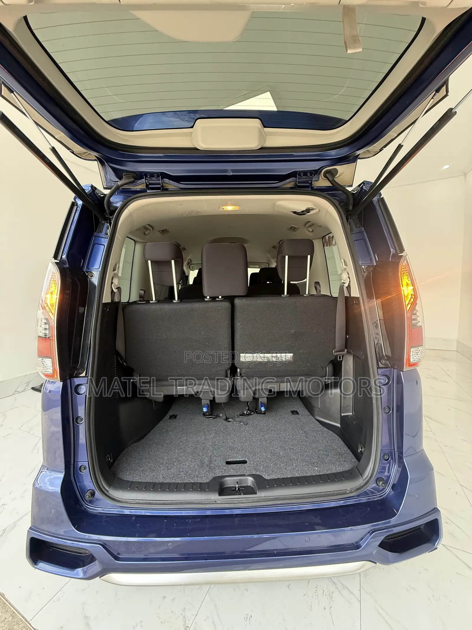 Nissan Serena 2019 Blue