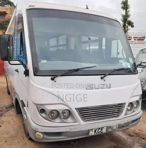 Isuzu NQR 2014 White