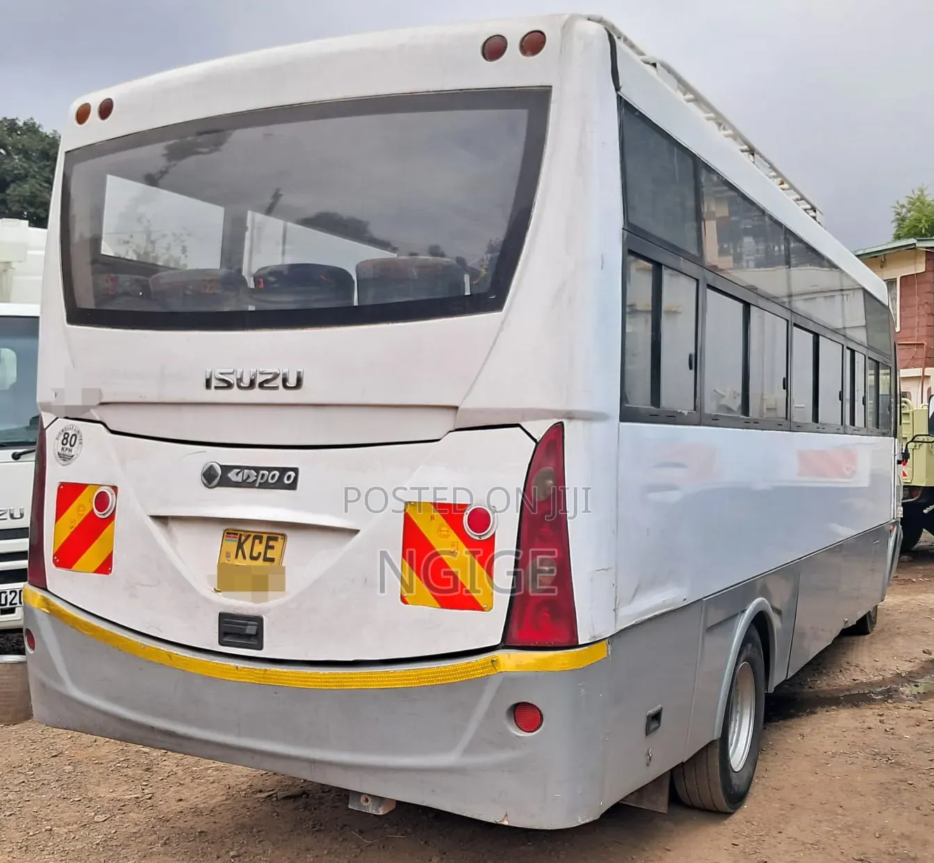 Isuzu NQR 2014 White