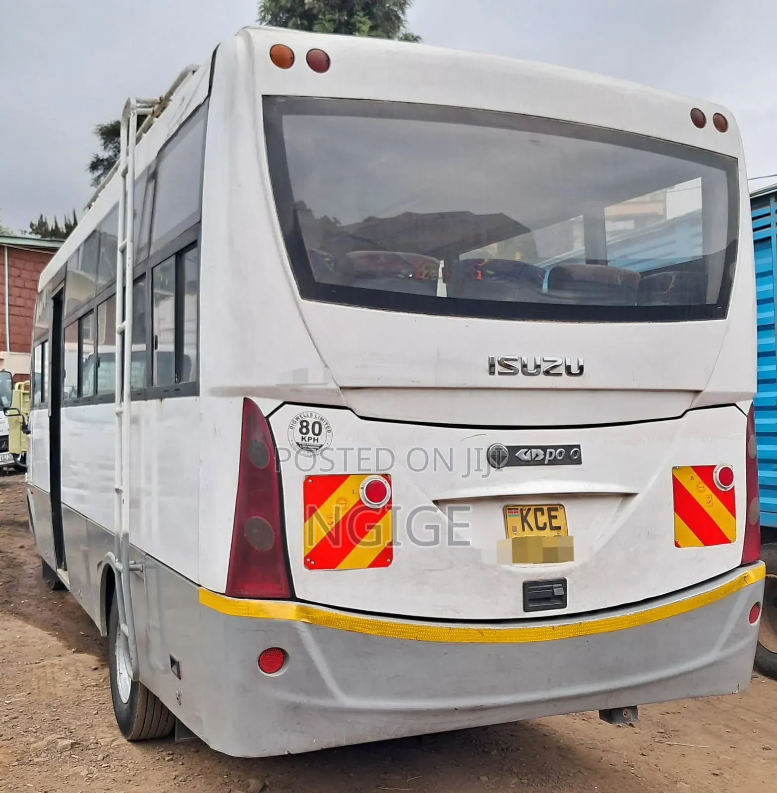 Isuzu NQR 2014 White