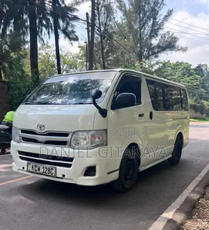 Toyota HiAce 2013 White